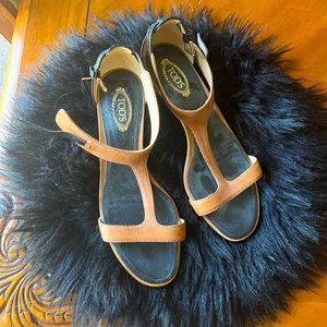 Tod’s wedged sandals